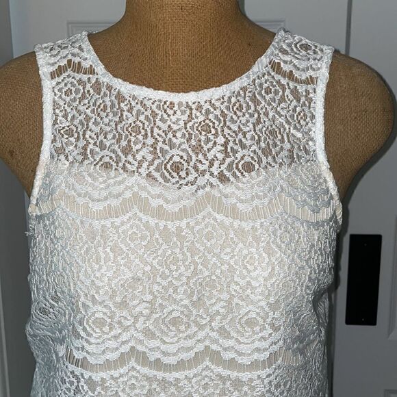 Ivory and cream lace dress size medium - Picture 3 of 7